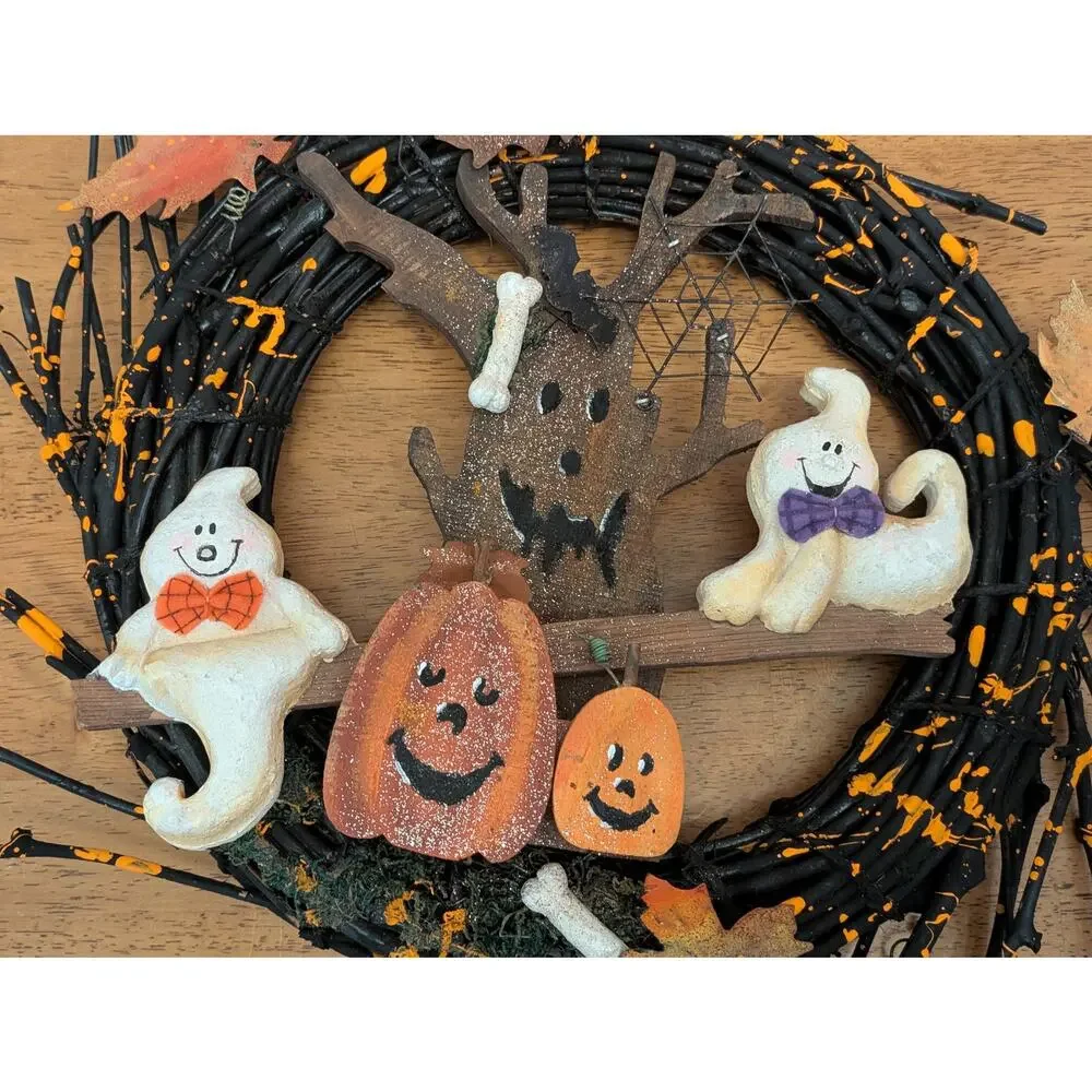 Halloween/Fall Wooden Wreath Ghosts and Pumpkins